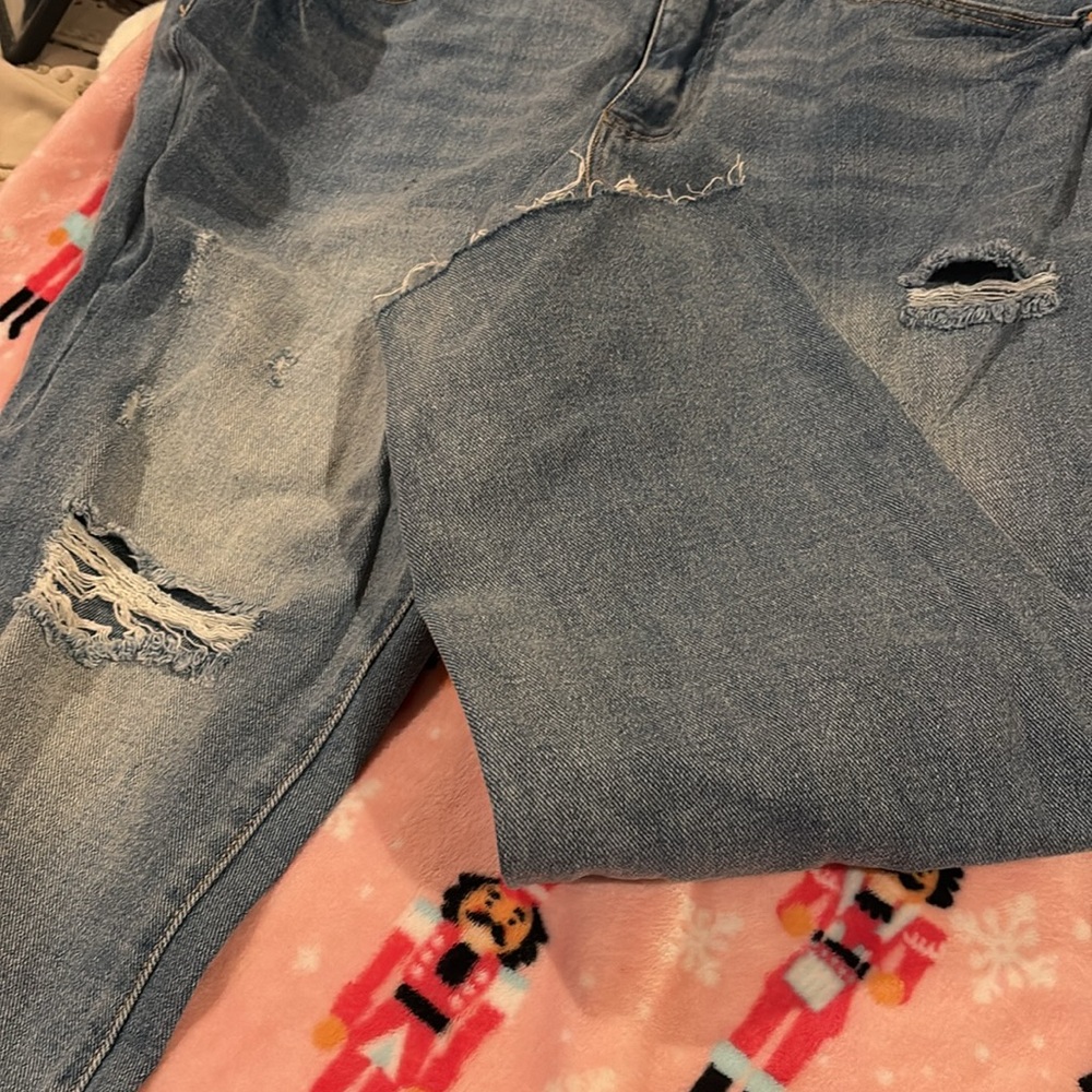 Jeans - Picture 2 of 4